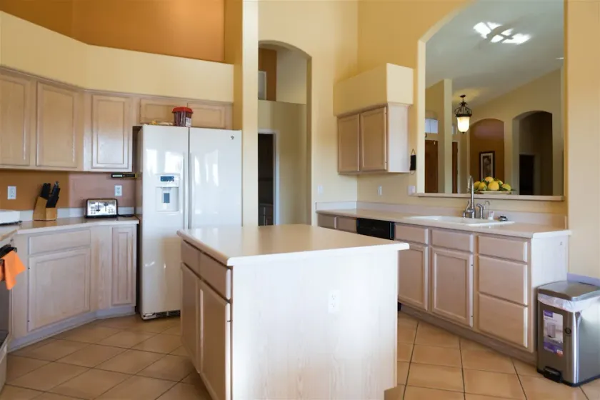 2128 Goodyear - Image 1