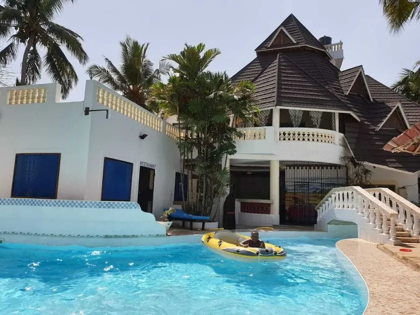 Room in Guest room - Kivuliii villa cottage we are located opposite lantana Gaul hotel - Image 1