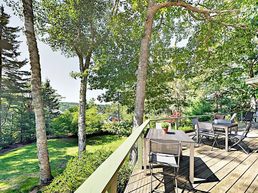 Renovated Juniper Point 3br W/ Wraparound Deck 3 Bedroom Home - Image 1