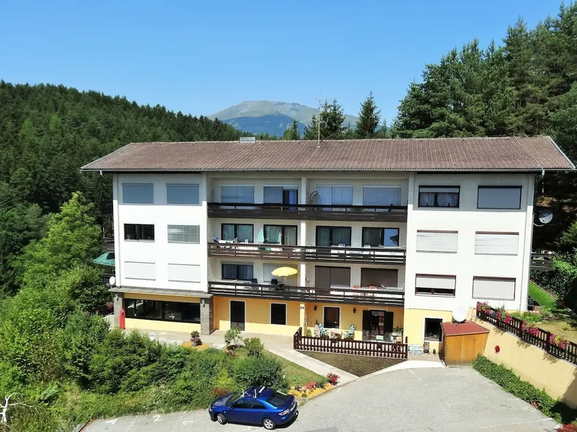 Appartment With Views to the Milstättersee and Pool in Summer - Image 1