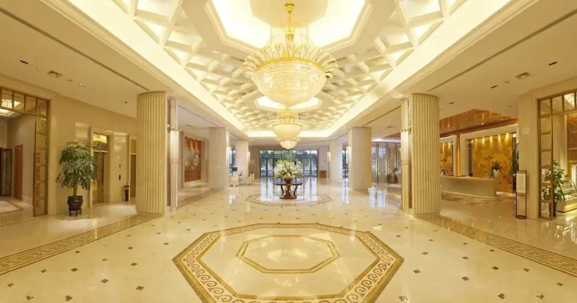 Guanyuan Liusu Hotel - Image 1