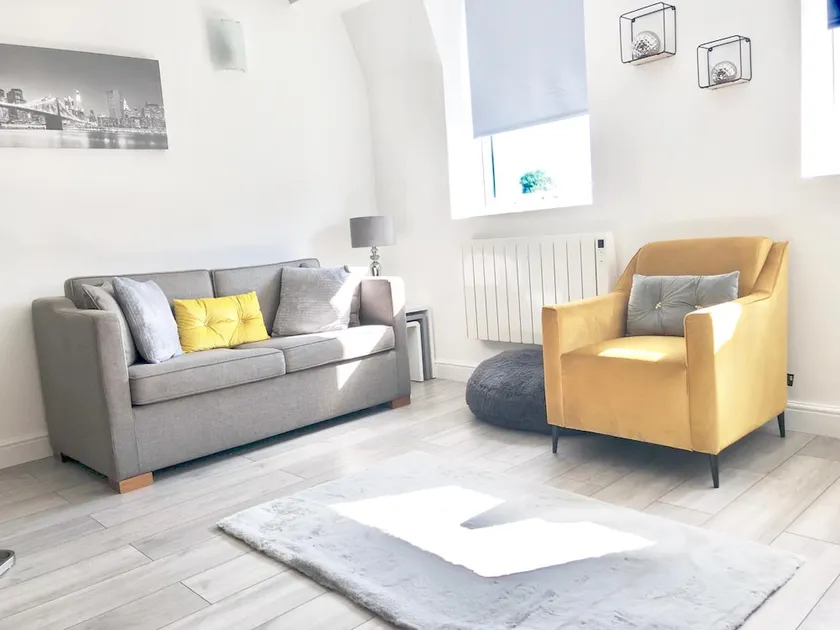 KVM - Mill Yard Apartment - Image 1