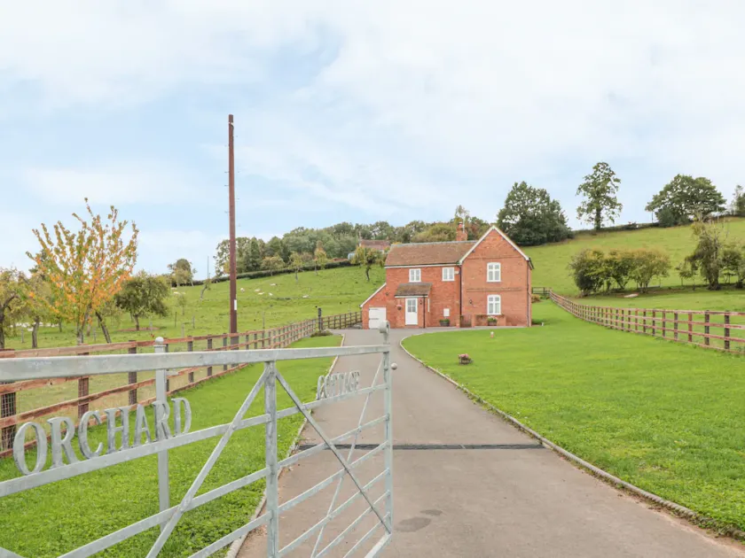 Orchard Cottage - Image 1