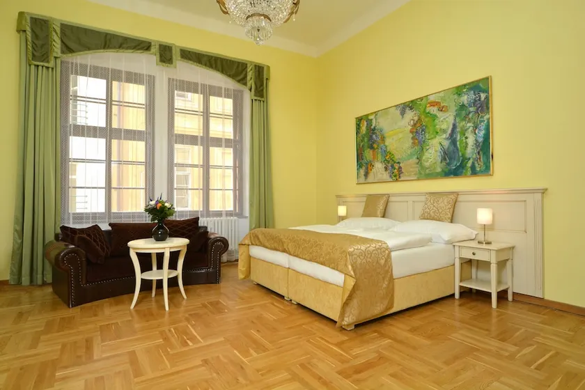 Royal Residence Ungelt - Image 1
