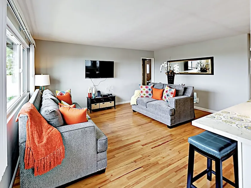 Contemporary - 3 Br Home - Image 1