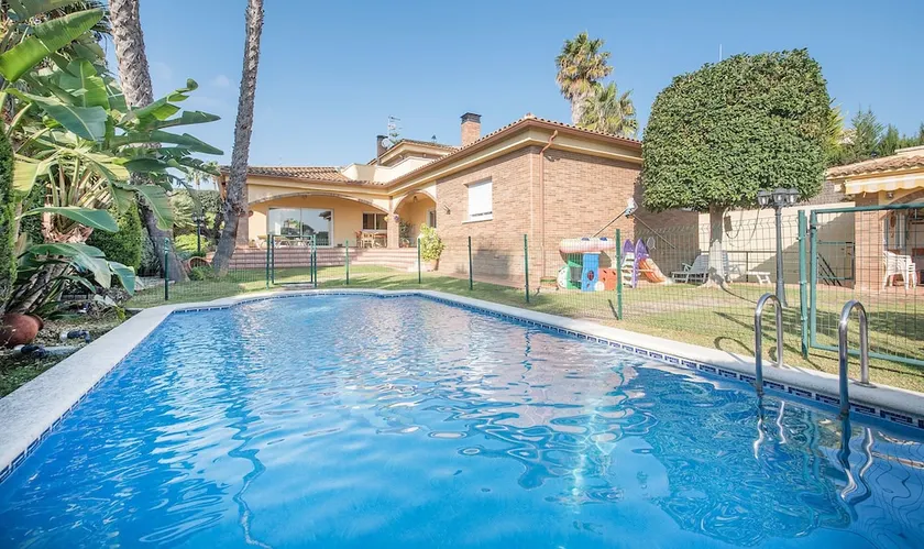 House In Calafell With Fenced Pool (R79) - Image 1