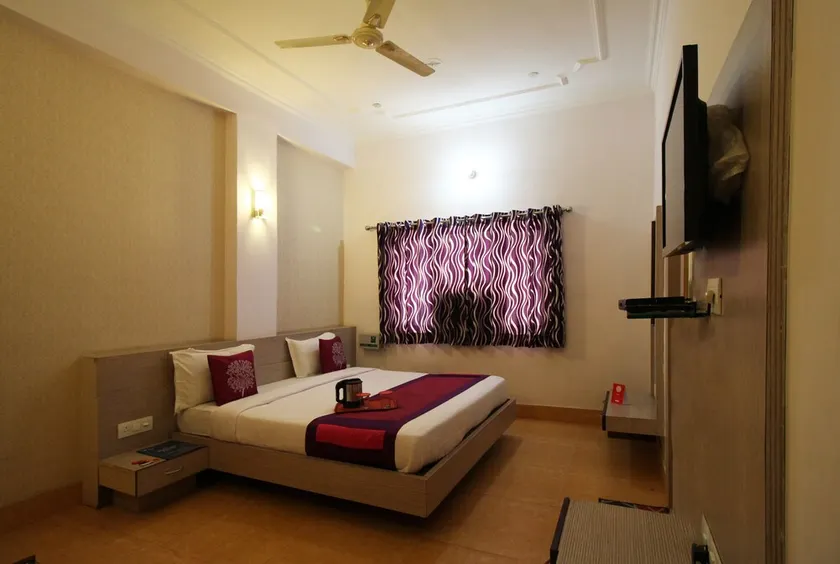 Hotel Rajat Grand - Image 1
