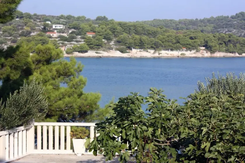 Apartment Jagoda D4 Necujam, Island Solta - Image 1