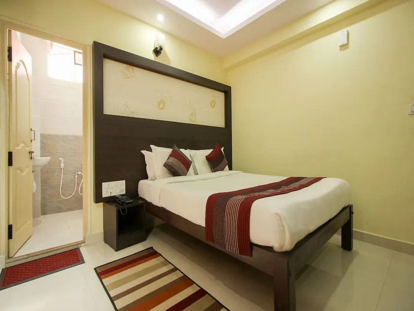 Hotel Prakaash Comforts - Image 1