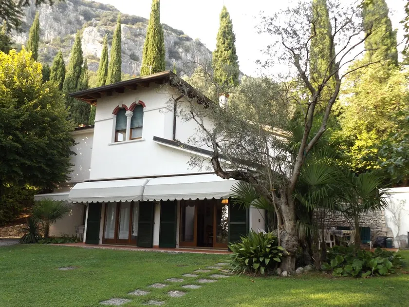 Villa Delle Sirene - Image 1