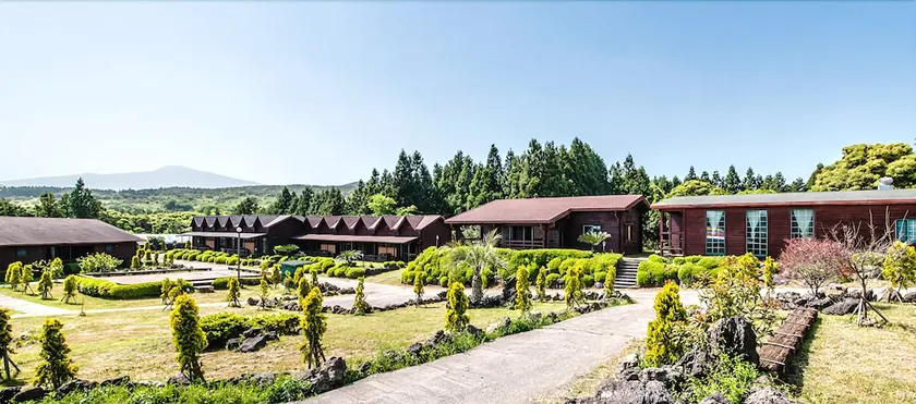 Noblet Youth Hostel - Image 1