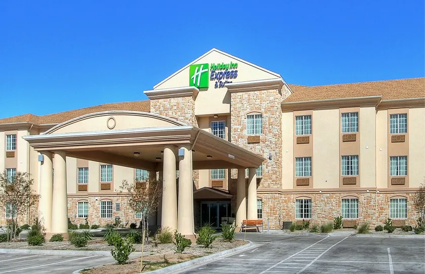 Holiday Inn Express Hotel & Suites Pecos - Image 1