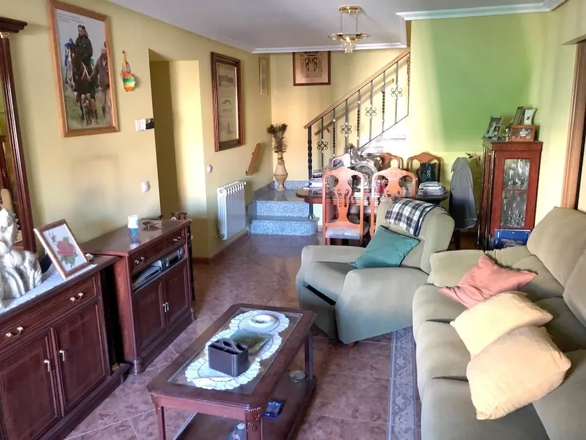 House With 3 Bedrooms in Madrigal de las Altas Torres, With Furnished Terrace - Image 1