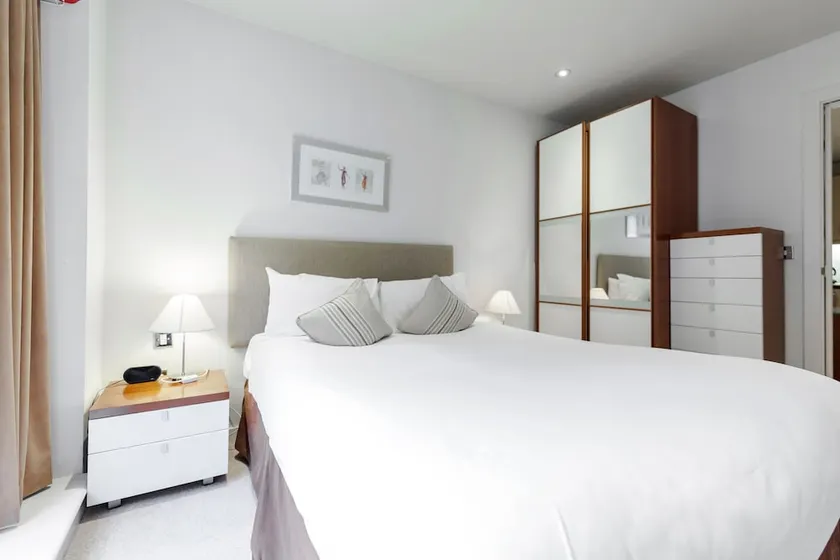 Princes Square Apartments - Image 1