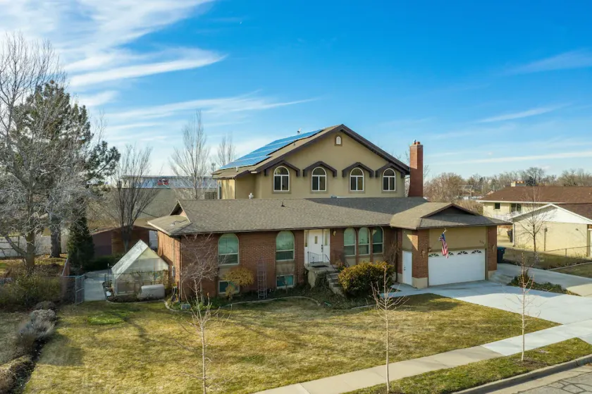 Family Crash Pad Near Slc - Image 1