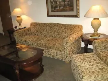 Crossings by GrandStay Inn & Suites Montevideo - Image 1