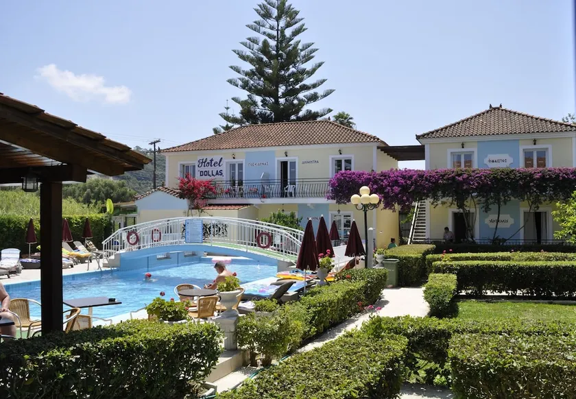 Dollas Hotel - Image 1