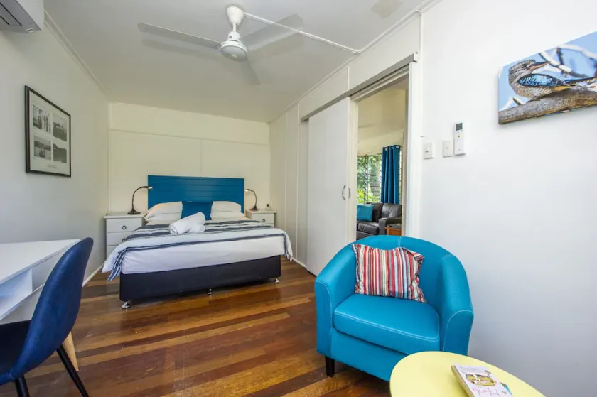 Kooyong Apartment 5 - Image 1