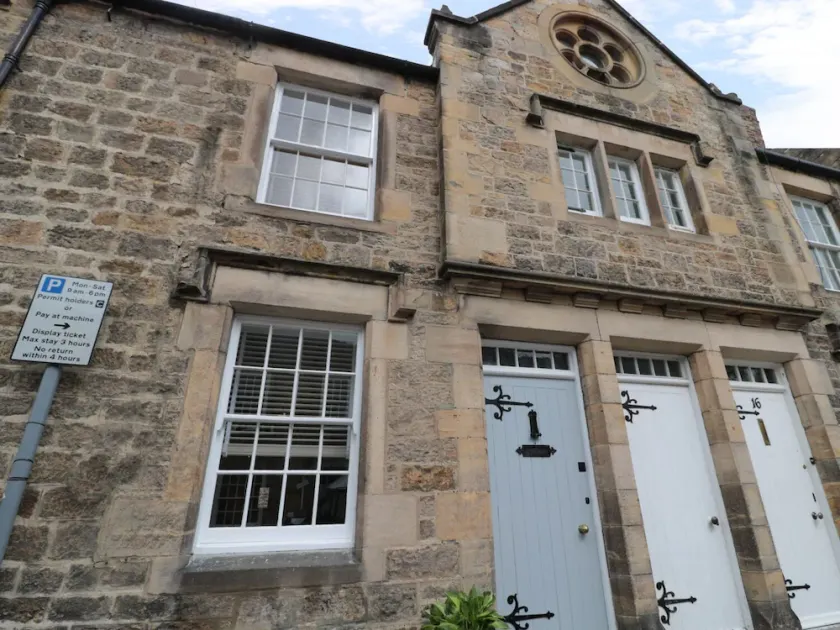 14 Front Street - Image 1