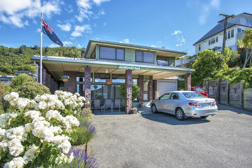 Glengary Bed and Breakfast - Image 1