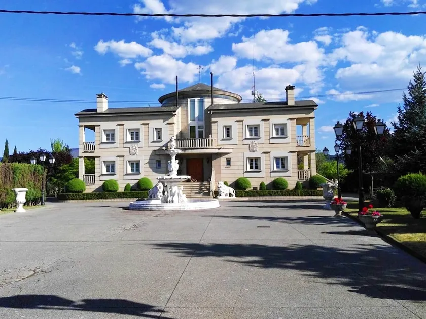 Mansion With 4 Bedrooms in Congosto, With Enclosed Garden and Wifi - Image 1