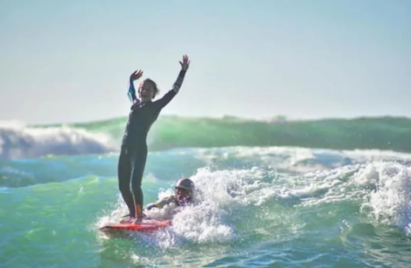 New Wave Surf Hostal - Image 1