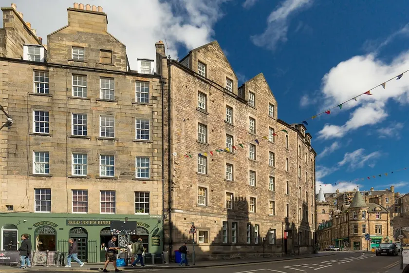 Silver Lining - Mile Apartments - Image 1