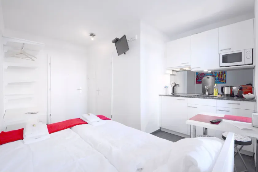 Hitrental Station Apartments - Image 1