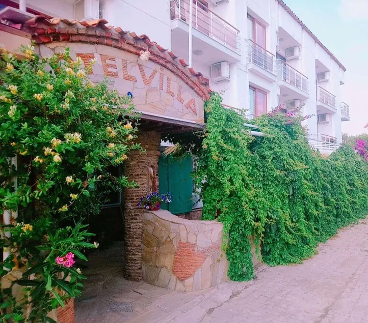 Villa Hotel - Image 1