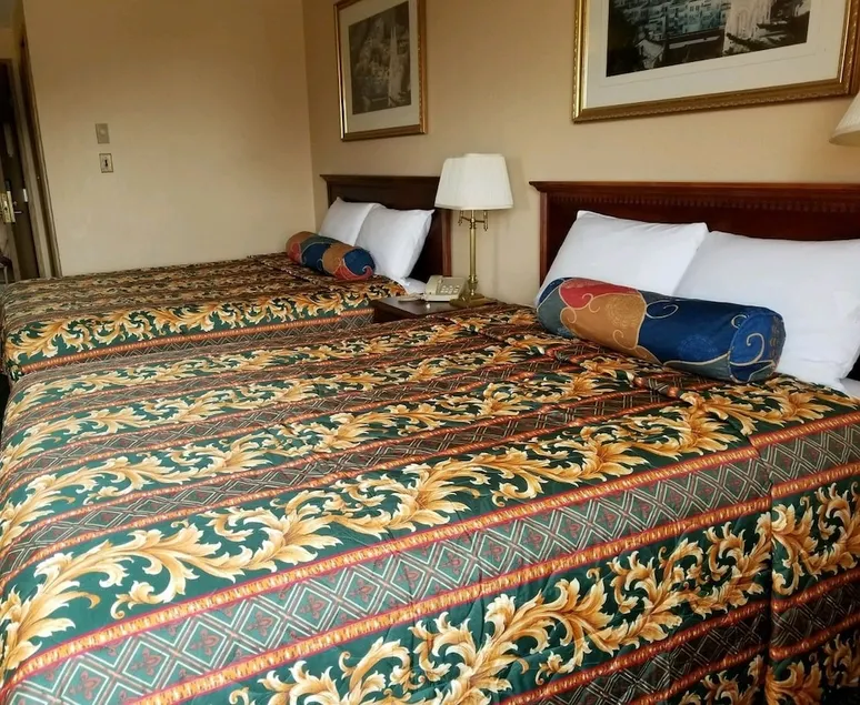 Midway Inn - Image 1