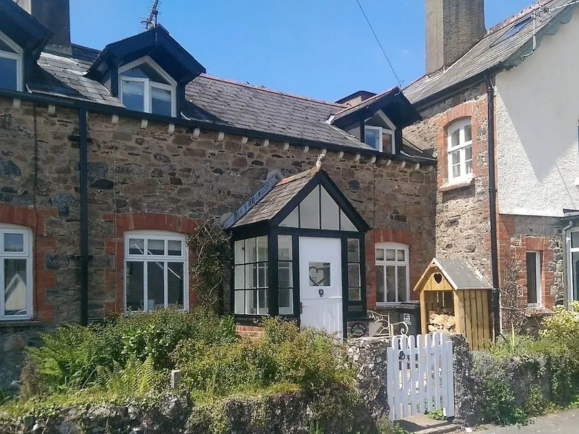 Lazy Bear Cottage - Image 1