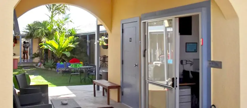 Orewa Pillows Lodge - Image 1