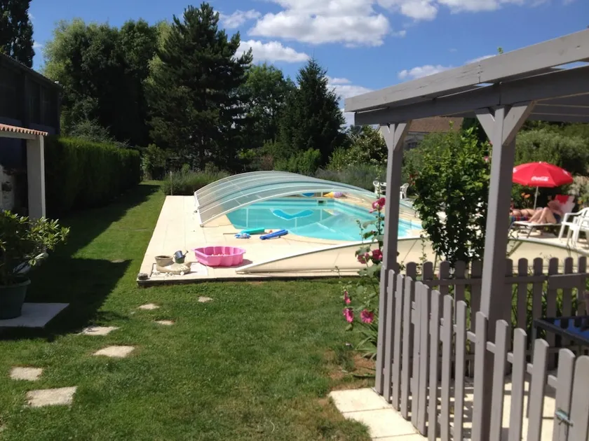 Studio in Saint-jean-d'angély, With Private Pool, Enclosed Garden and Wifi - 40 km From the Beach - Image 1