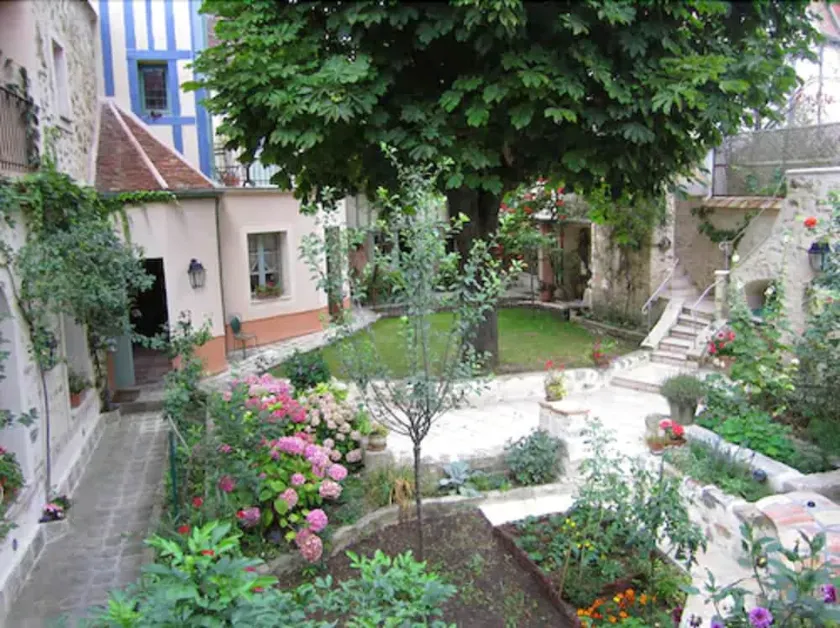 Chambres d'hotes La Closerie des Trois Marottes - Image 1