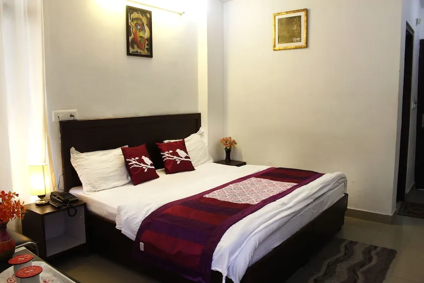 Hotel The Oak Valley by OYO Rooms - Image 1