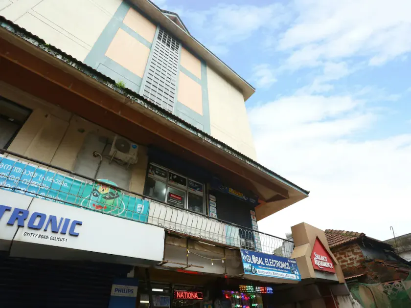 Select Residency by OYO Rooms - Image 1