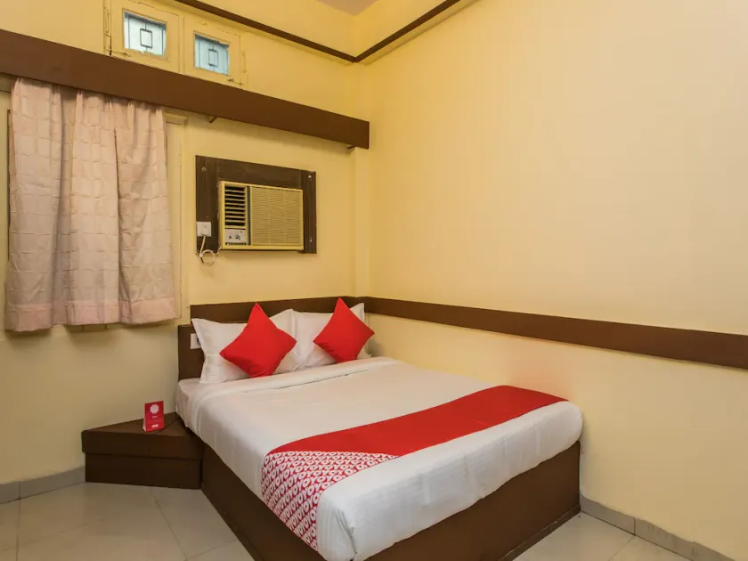 Hotel Surana Palace - Image 1