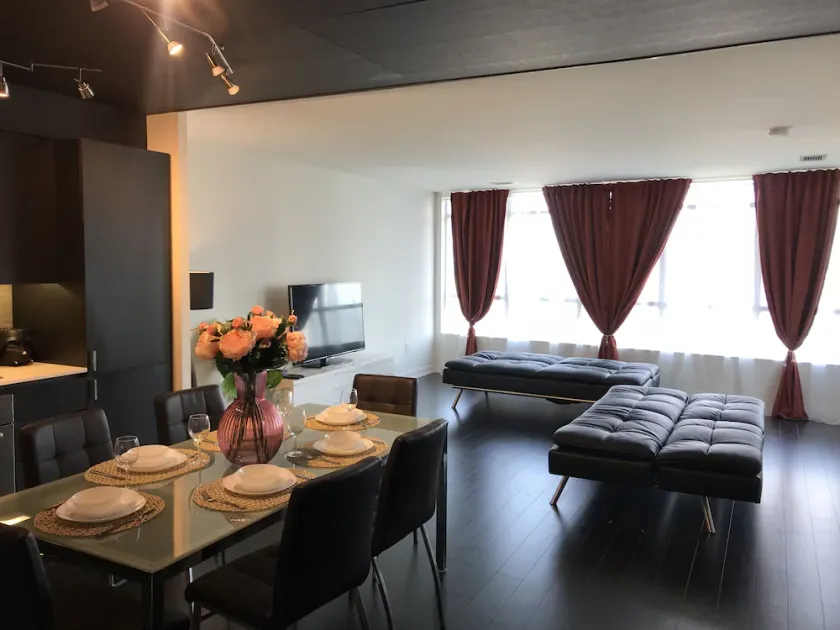 Private 5 Star Home 3BR-2BA Downtown - Image 1