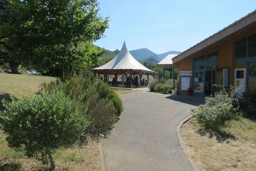 Domaine De Castel Fizel - Image 1