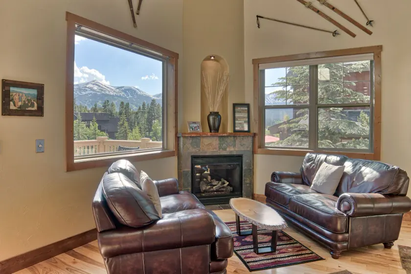 120 Rachel Lane Private Home with Hot Tub - Image 1
