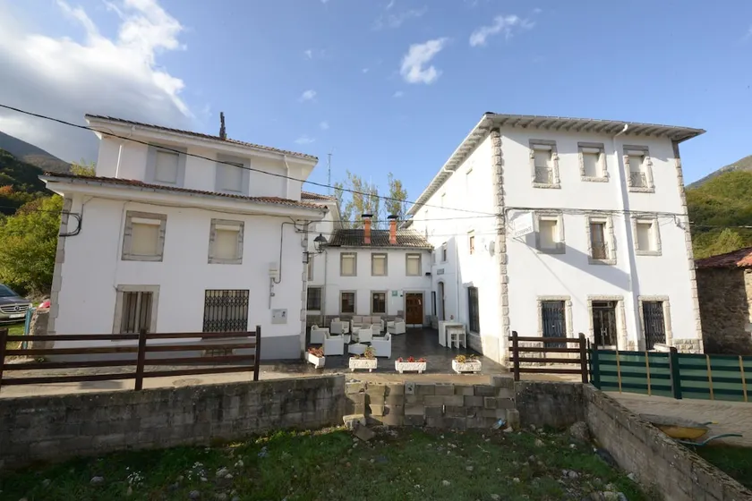 Hostal Casa Abascal - Image 1