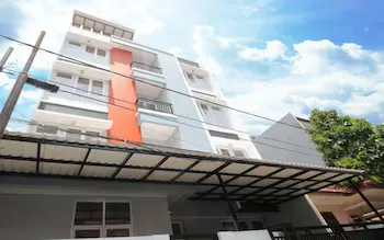 Kamar Keluarga Tanah Abang - Image 1