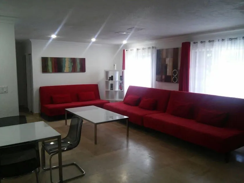 House for 12 - Image 1
