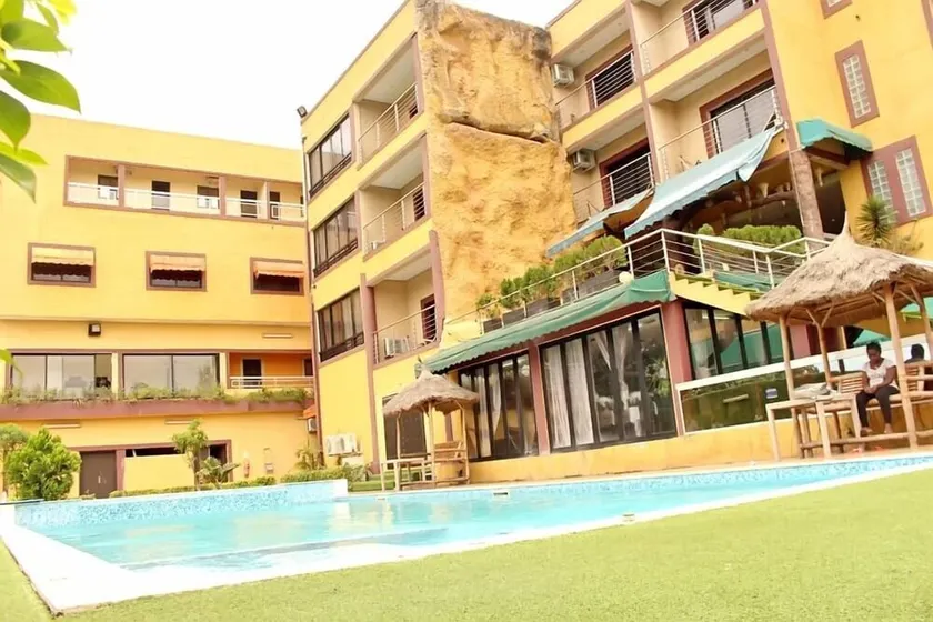 Hotel Gestone - Image 1