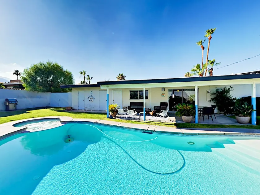 Cathedral City Cove 2br/2ba+den+ Pool/jacuzzi 2 Bedroom Home - Image 1