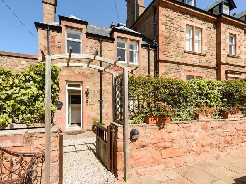 Craigend Cottage - Image 1