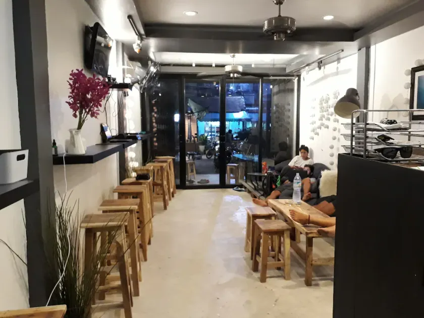 DPM Bangkok Hostel Bar & Travel - Image 1