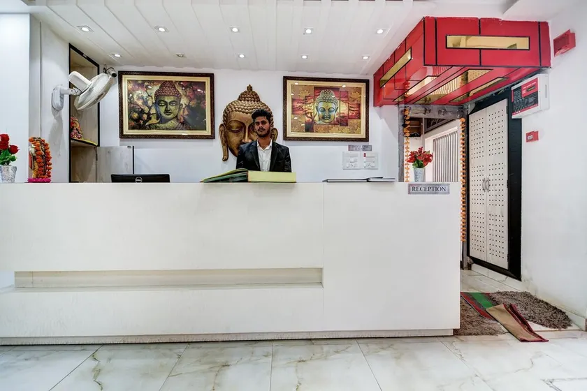 OYO 38853 S Sumangalam Palace - Image 1