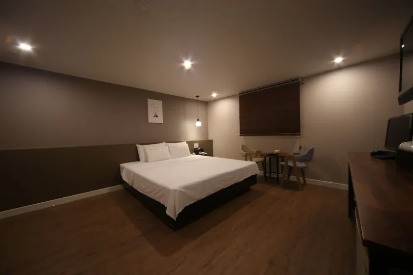We've Motel - Image 1