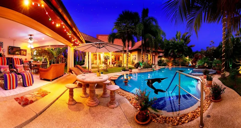 Relaxing Palm Pool Villa and Tropical Garden - Image 1